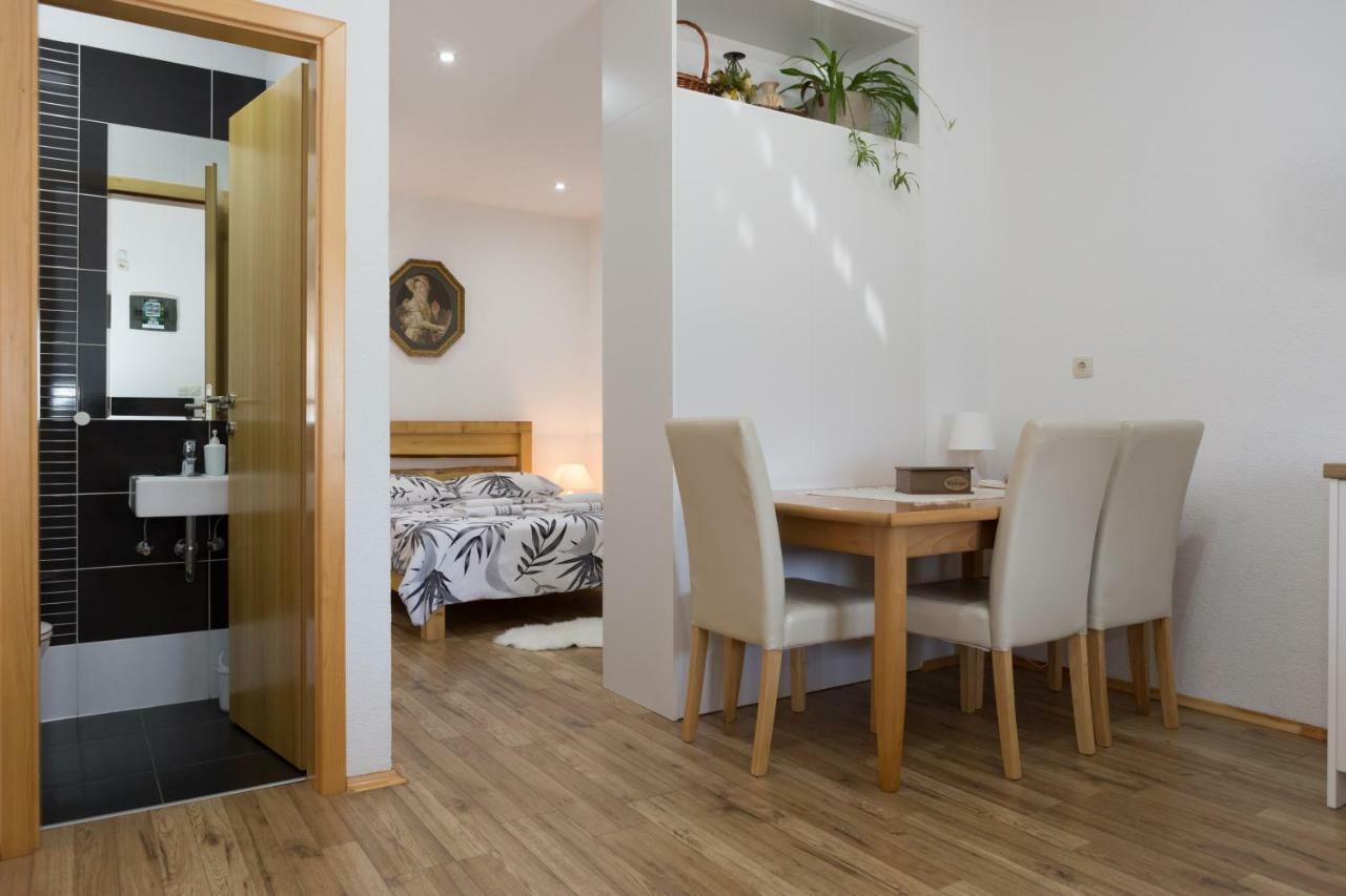 Studio Apartments Plitvice Lacus Korenica Exterior foto